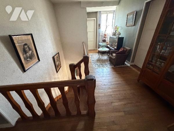 A ALENCON - Maison à usage d'habitation (139m²) avec garage indépendant sur un terrain de 1700m²