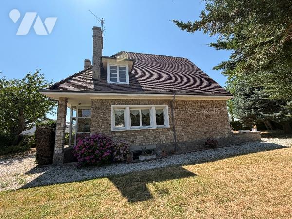 A ALENCON - Maison à usage d'habitation (139m²) avec garage indépendant sur un terrain de 1700m²
