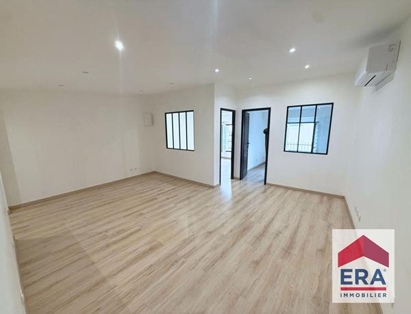 Immeuble - LOCAL COMMERCIAL+ BUREAUX