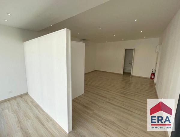 Immeuble - LOCAL COMMERCIAL+ BUREAUX