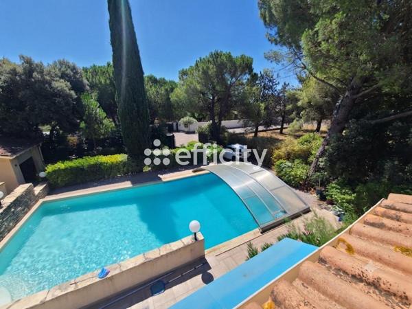 Maison
         7 pièces
        - 170 m² 699 000 € *
