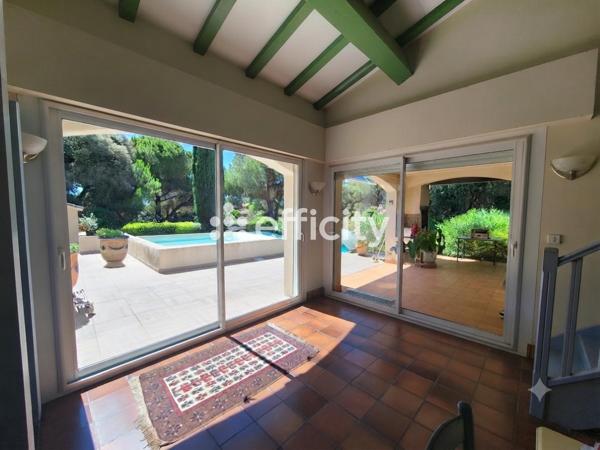 Maison
         7 pièces
        - 170 m² 699 000 € *