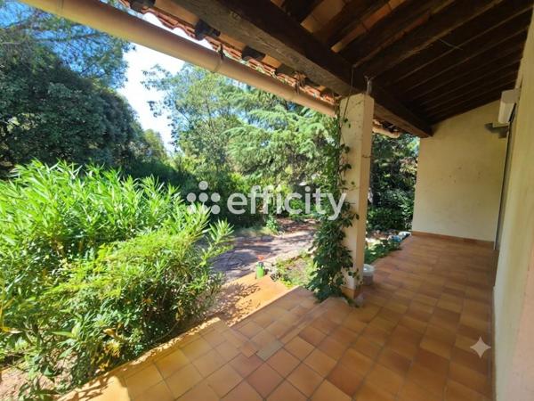 Maison
         7 pièces
        - 170 m² 699 000 € *
