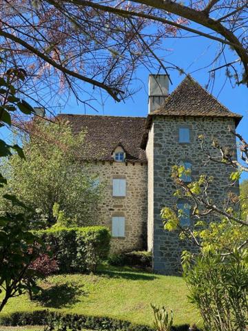 Maison de maître à vendre à Bassignac dans le Cantal (15240), ref : 15060/1208