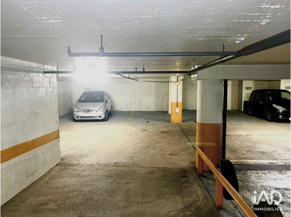 Location parking 10 m² Paris 14