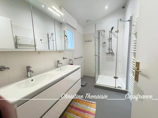 Maison à vendre 6 pièces 4 CHAMBRES - PISCINE CHAUFFEE - GARAGE - TERRAIN  SAINT GILLES CROIX DE VIE (85)