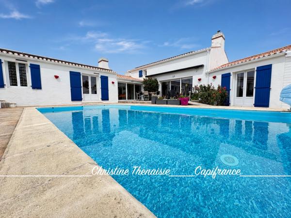 Maison à vendre 6 pièces 4 CHAMBRES - PISCINE CHAUFFEE - GARAGE - TERRAIN  SAINT GILLES CROIX DE VIE (85)