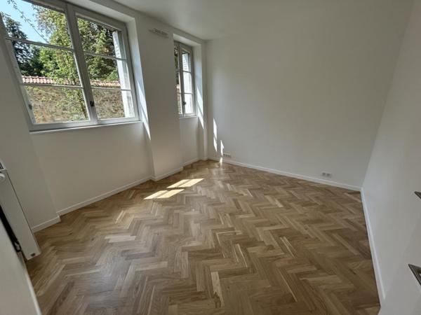Location Appartement 4 pièces 81.7 m² - Versailles 78000