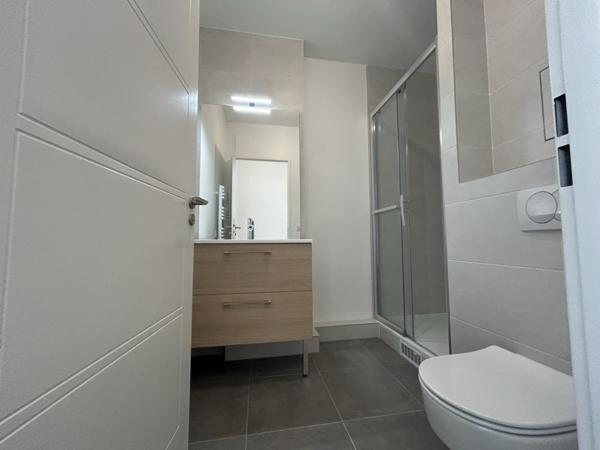 Location Appartement 4 pièces 81.7 m² - Versailles 78000