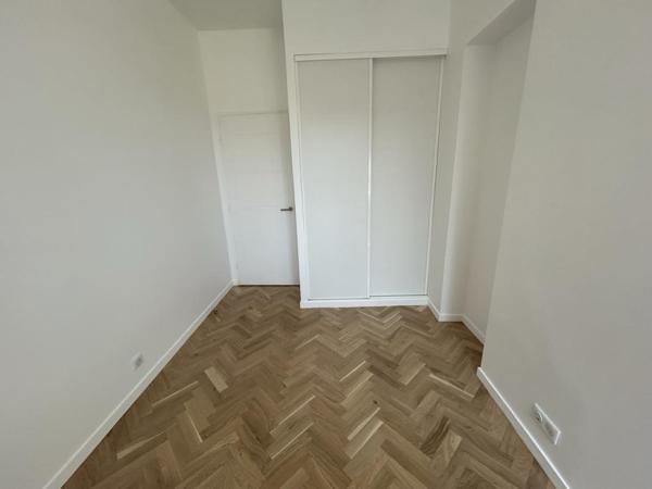 Location Appartement 4 pièces 81.7 m² - Versailles 78000