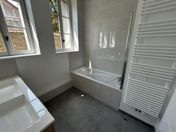 Location Appartement 4 pièces 81.7 m² - Versailles 78000