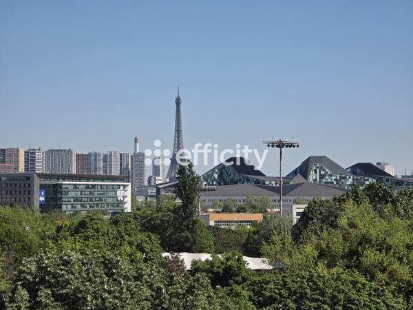 Appartement
         5 pièces
        - 107 m² 1 055 000 € *