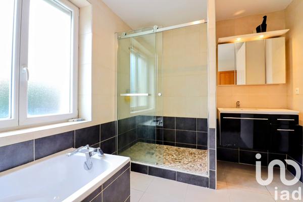 Maison à vendre 7 pièces 163 m² Lyon 8