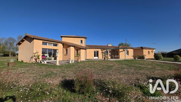 Maison à vendre 7 pièces 276 m² Broût-Vernet