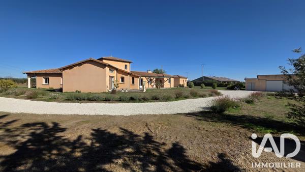 Maison à vendre 7 pièces 276 m² Broût-Vernet