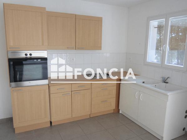Location Maison 4 pièces 86.27 m² - 88 CHEMIN DE LA MADONE Vallabrix 30700