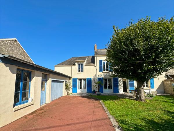 SOUPPES S/LOING proche à 5mn. Maison de caractère 7 pièces de 190 m2 sur terrain clos de 350 m2 avec garage.