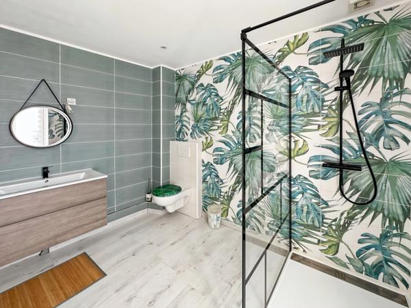 SOUPPES S/LOING proche à 5mn. Maison de caractère 7 pièces de 190 m2 sur terrain clos de 350 m2 avec garage.