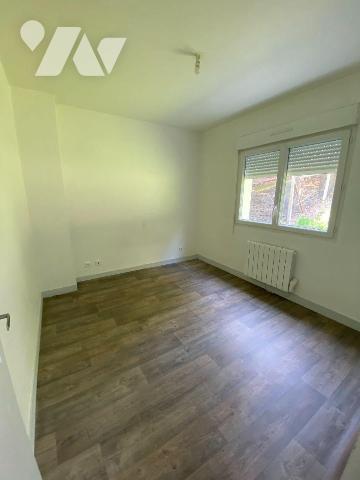 Commune de PIERRES, proche MAINTENON et de la gare, nous vous proposons un 
Ensemble immobilie...