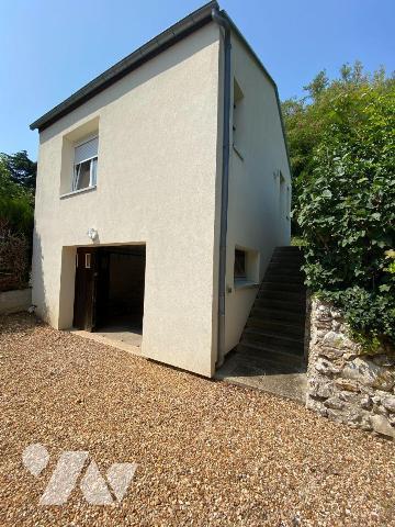 Commune de PIERRES, proche MAINTENON et de la gare, nous vous proposons un 
Ensemble immobilie...