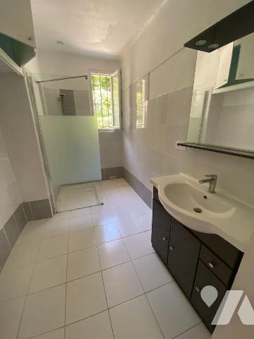 Commune de PIERRES, proche MAINTENON et de la gare, nous vous proposons un 
Ensemble immobilie...