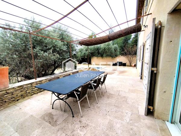 Villa traditionnel 186 m² vue sur le LUBERON
