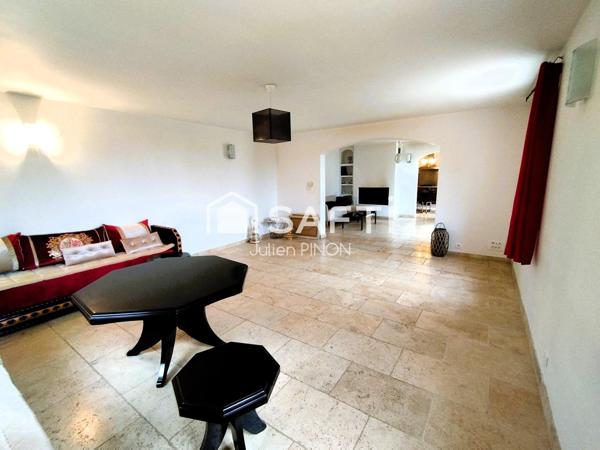 Villa traditionnel 186 m² vue sur le LUBERON