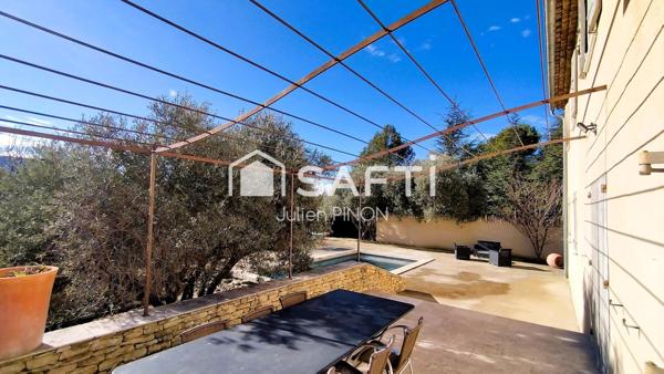 Villa traditionnel 186 m² vue sur le LUBERON