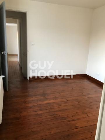 LOCATION d'un appartement 3 pièces (54 m²) à SAINT SAUVEUR