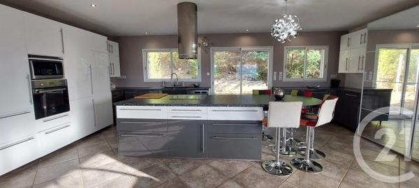 Maison à vendre  8 pièces - 210 m 2   ST JEAN DU GARD  - 30