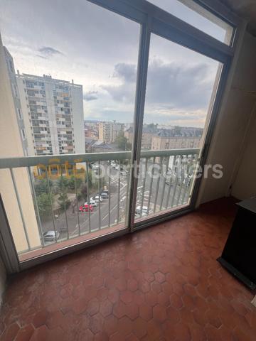 Vente
                Appartement97 m² - 4 Pièces -
                    TARBES (65000)