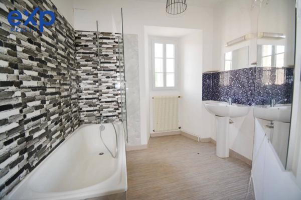 33570 - GRAND-SAINT-ÉMILIONNAIS-ENSEMBLE IMMOBILIER FAMILLIALE -