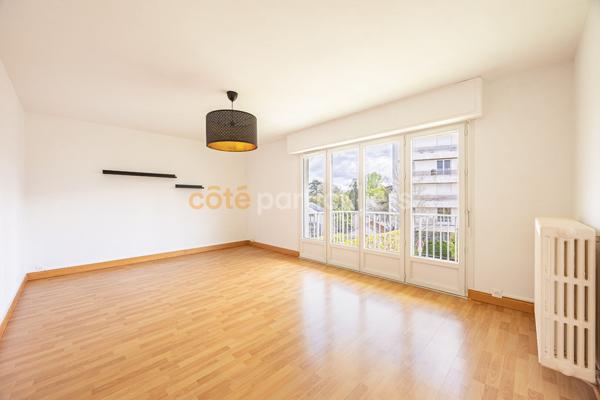 Vente
                Maison122 m² - 6 Pièces -
                    NANTES (44300)