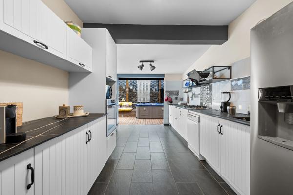 Maison à vendre 11 pièces LA SALINE LES BAINS (974)