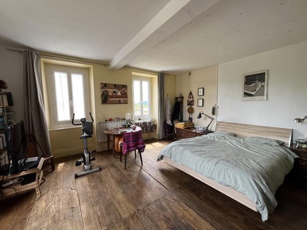 Immeuble à vendre |  Lasserre |  273,1 m²