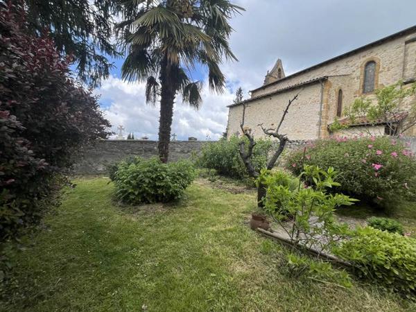 Immeuble à vendre |  Lasserre |  273,1 m²