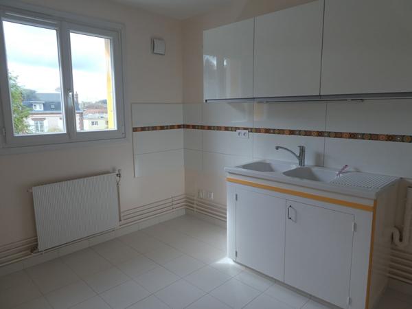 APPARTEMENT CENTRE-VILLE NOGENT-LE-ROTROU