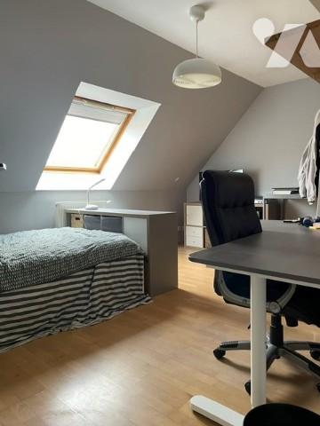 " BELLE MAISON INDIVIDUELLE " avec garage , 6 chambres ( dont une possible au rdc), …