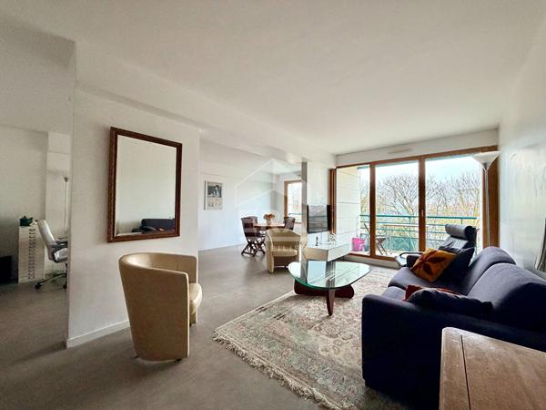Meudon Bellevue - 78 m² avec balcon, vue dégagée sur Paris, DPE C - Résidence arborée