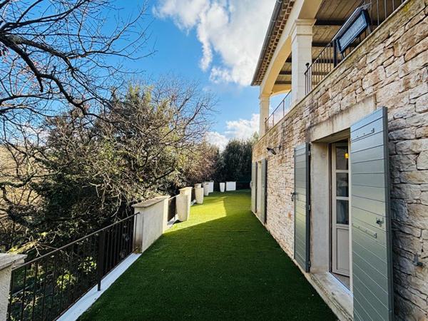 Propriété d'exception : vue rivière et charme de la pierre