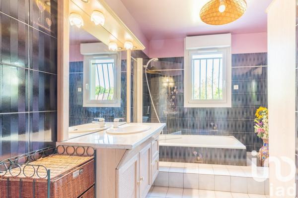 Pavillon 5 pièces de 122 m² à Yerres (91330)