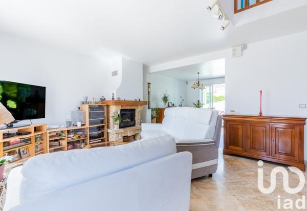 Pavillon 5 pièces de 122 m² à Yerres (91330)