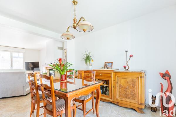 Pavillon 5 pièces de 122 m² à Yerres (91330)