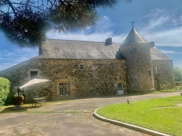 Manoir 15ème sur une parcelle de 4,6ha