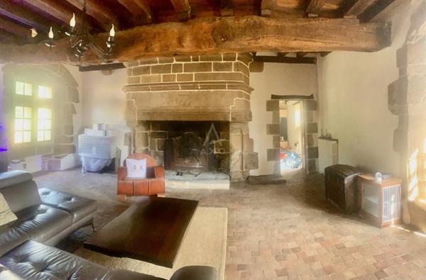 Manoir 15ème sur une parcelle de 4,6ha