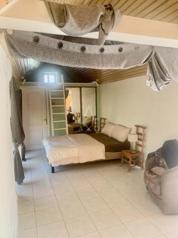 Manoir 15ème sur une parcelle de 4,6ha