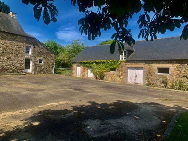 Manoir 15ème sur une parcelle de 4,6ha