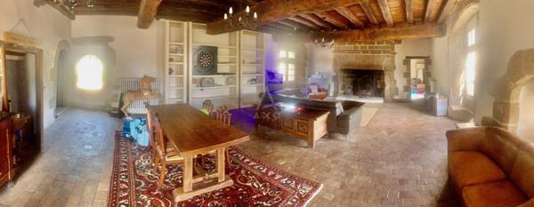 Manoir 15ème sur une parcelle de 4,6ha