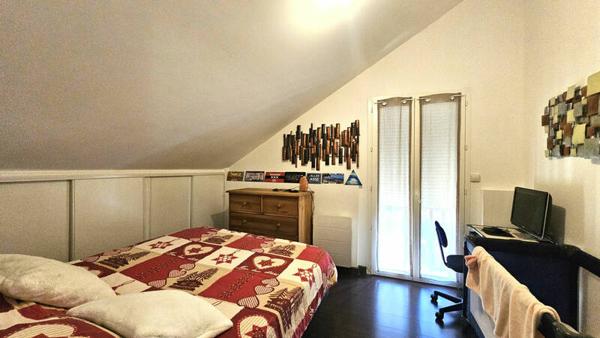 Maison Tresserve -115m²  loi Carrez-  4 Ch - jardin -piscine - garage