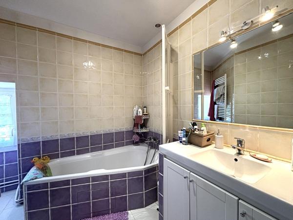 Maison 8 pièces - 250 m²